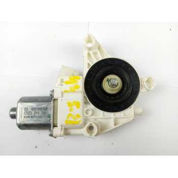 MOTOR ELEVALUNAS TRASERO IZQUIERDO 0130822757 