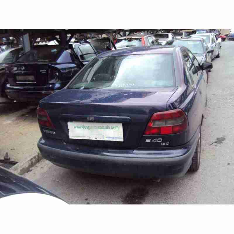 volvo s40 berlina del año 2000