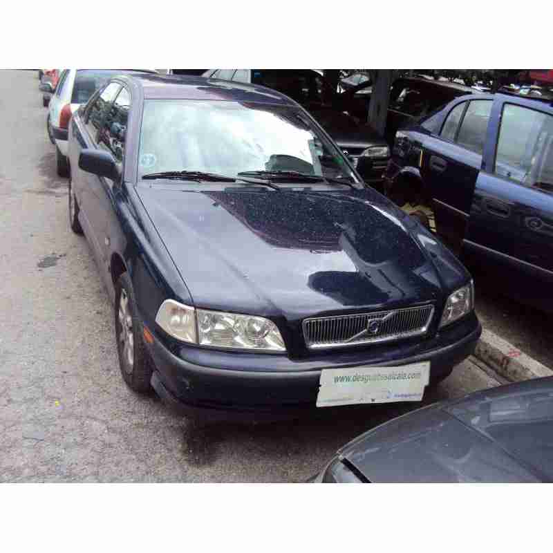 volvo s40 berlina del año 2000