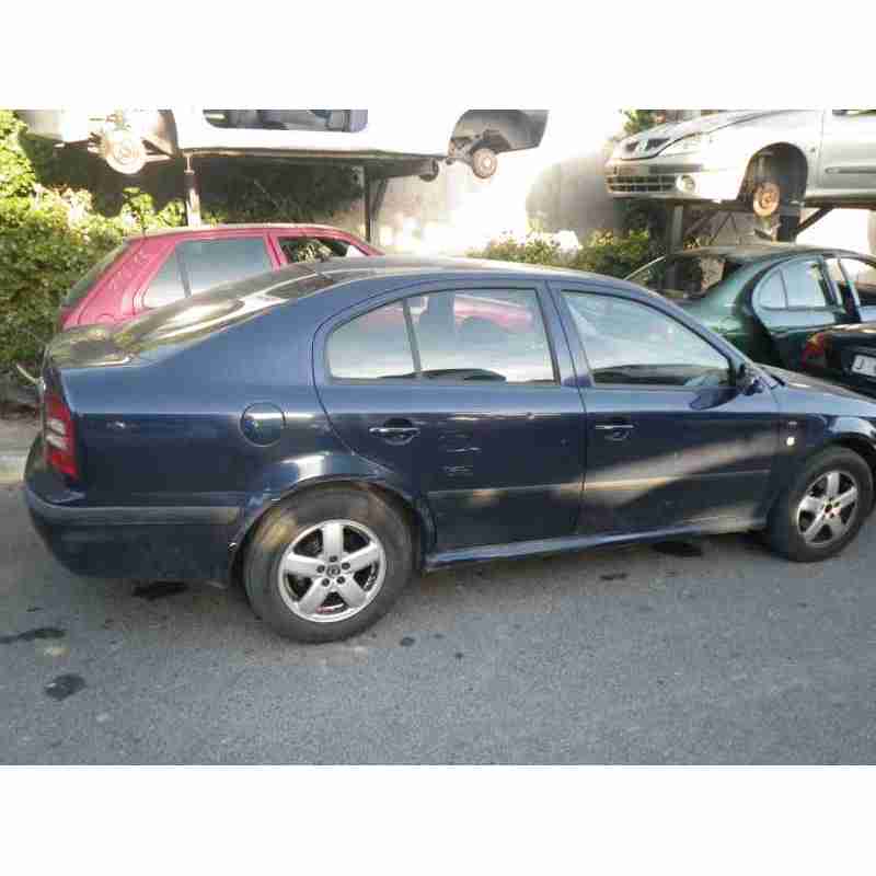 skoda octavia berlina (1u2) del año 2001