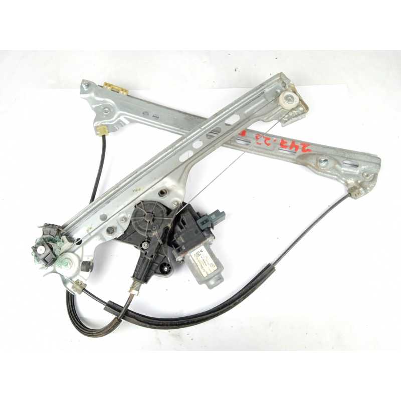 ELEVALUNAS DELANTERO DERECHO 807206746R 