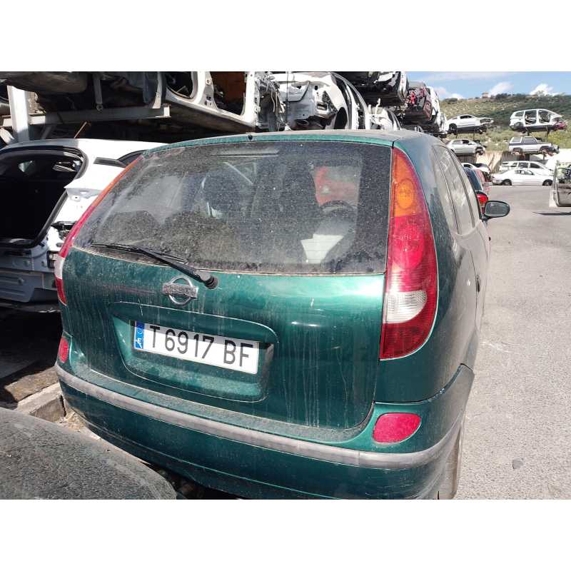 nissan almera tino (v10) del año 2000