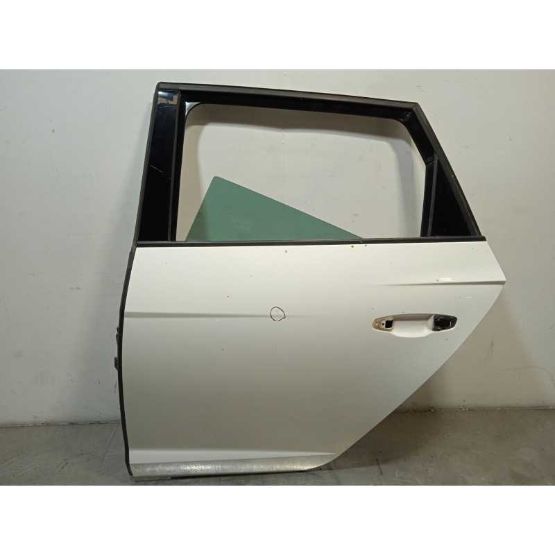 PUERTA TRASERA IZQUIERDA 5F4833055 BOLLADA 