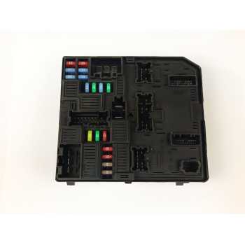 CAJA RELES / FUSIBLES 284B66727R 