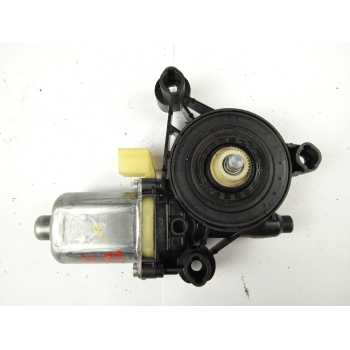 MOTOR ELEVALUNAS DELANTERO IZQUIERDO 0130822077 