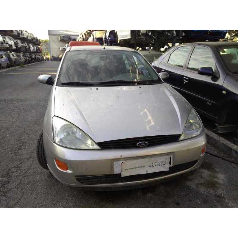 ford focus berlina (cak) del año 2000
