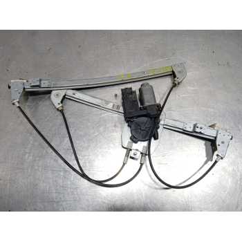 ELEVALUNAS DELANTERO DERECHO 8200000556 