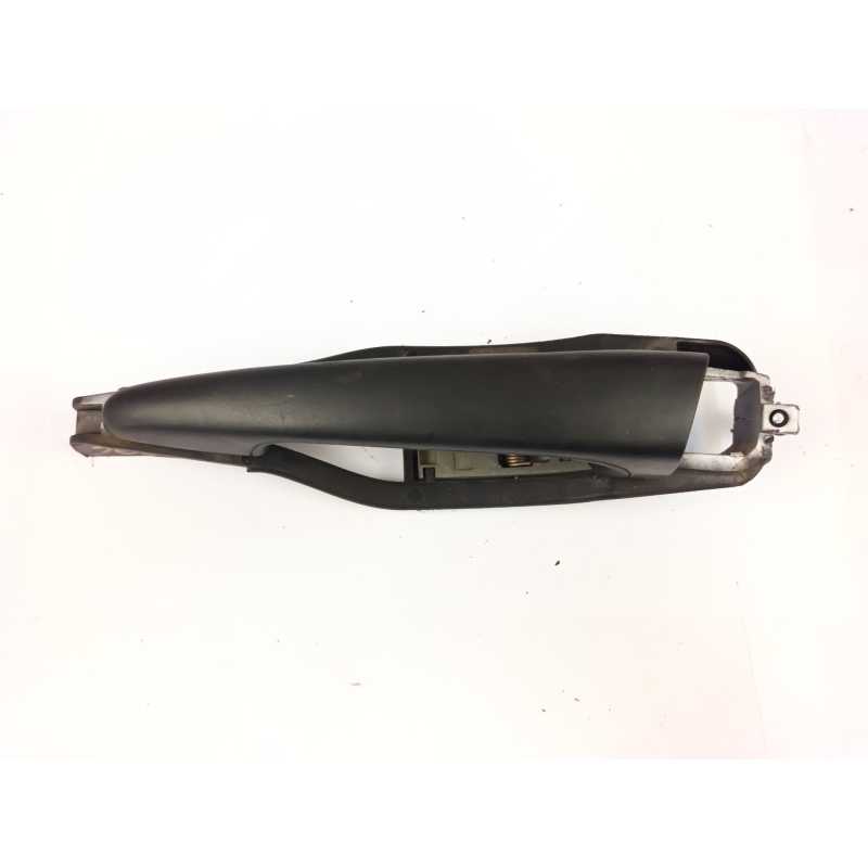 MANETA EXTERIOR DELANTERA IZQUIERDA 8216121 