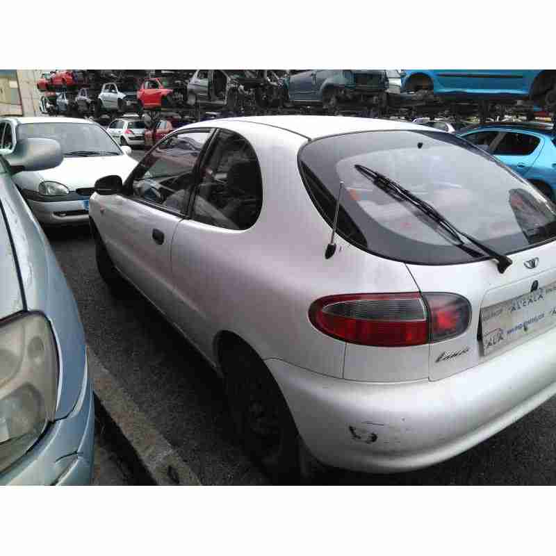daewoo lanos del año 2001