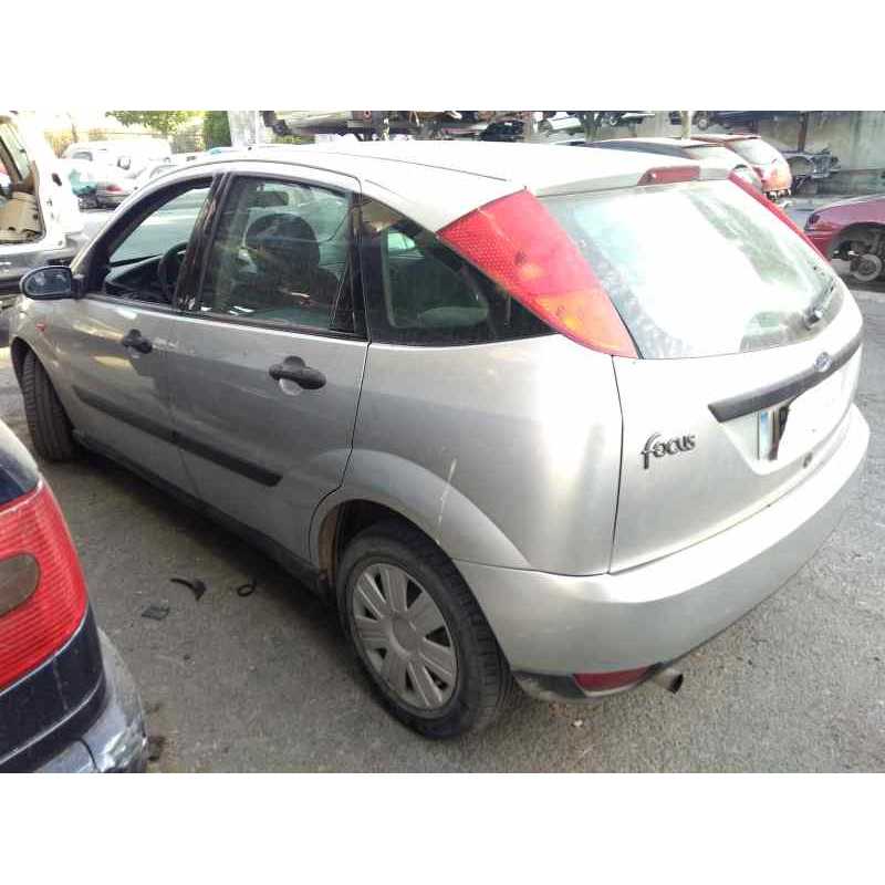 ford focus berlina (cak) del año 2000