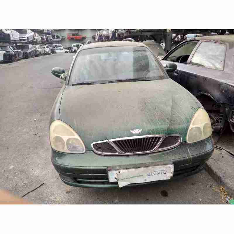 daewoo nubira berlina del año 2000