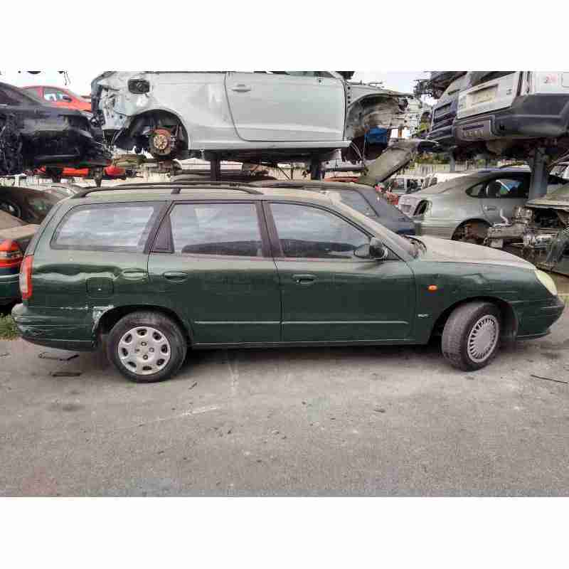 daewoo nubira berlina del año 2000