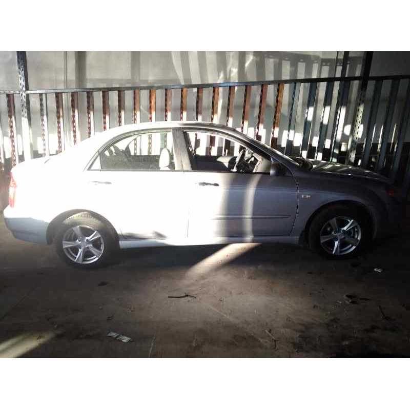 kia cerato del año 2005