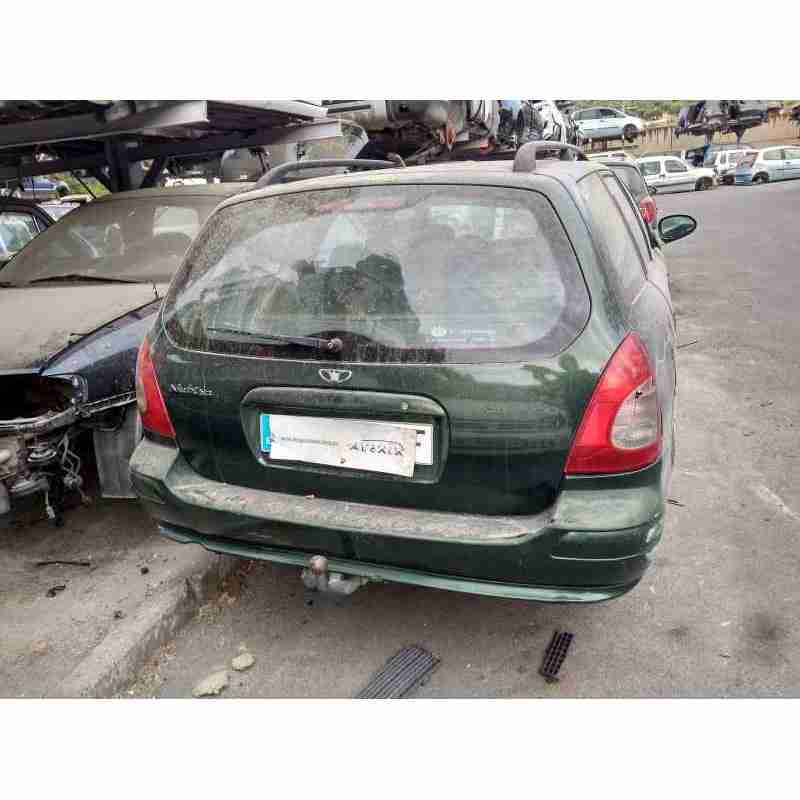 daewoo nubira berlina del año 2000
