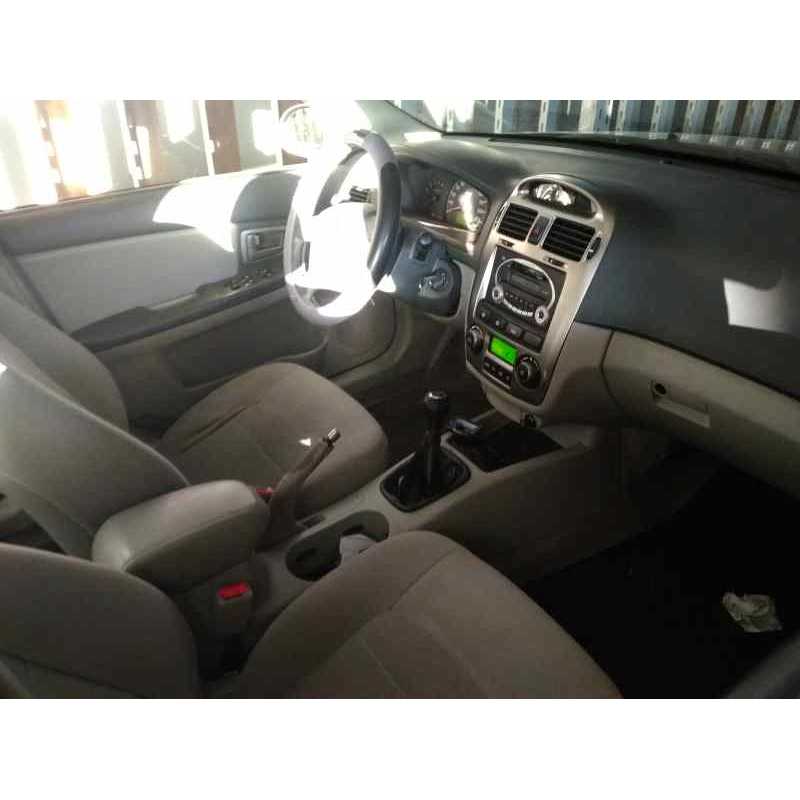 kia cerato del año 2005