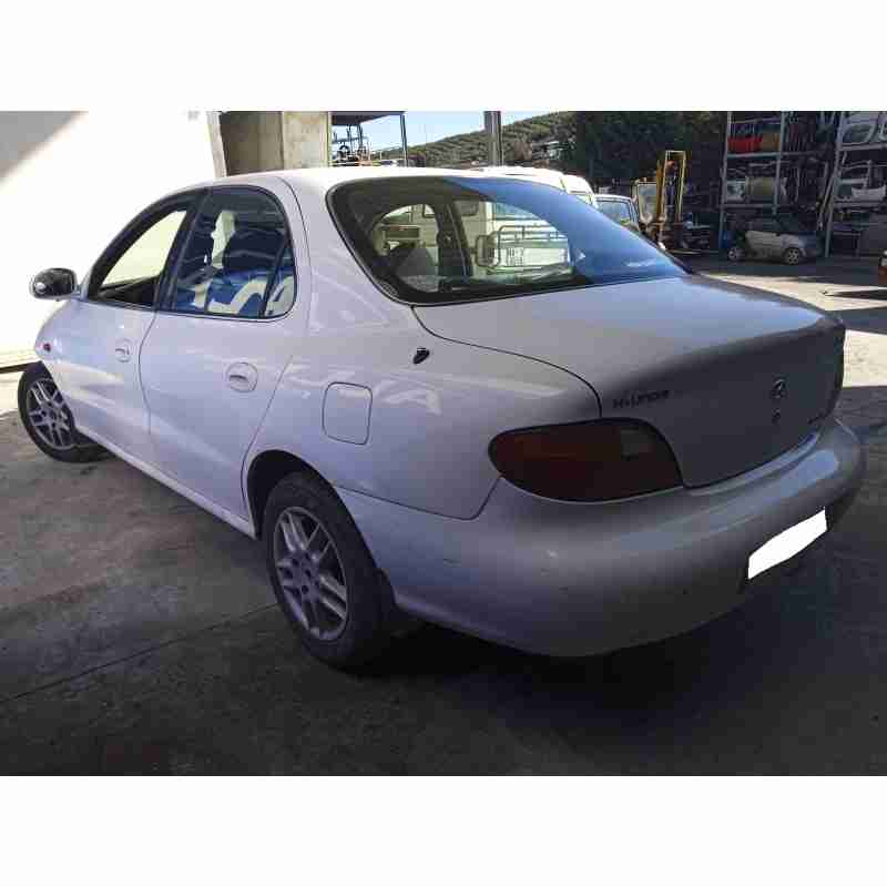 hyundai lantra berlina (rd) del año 1998