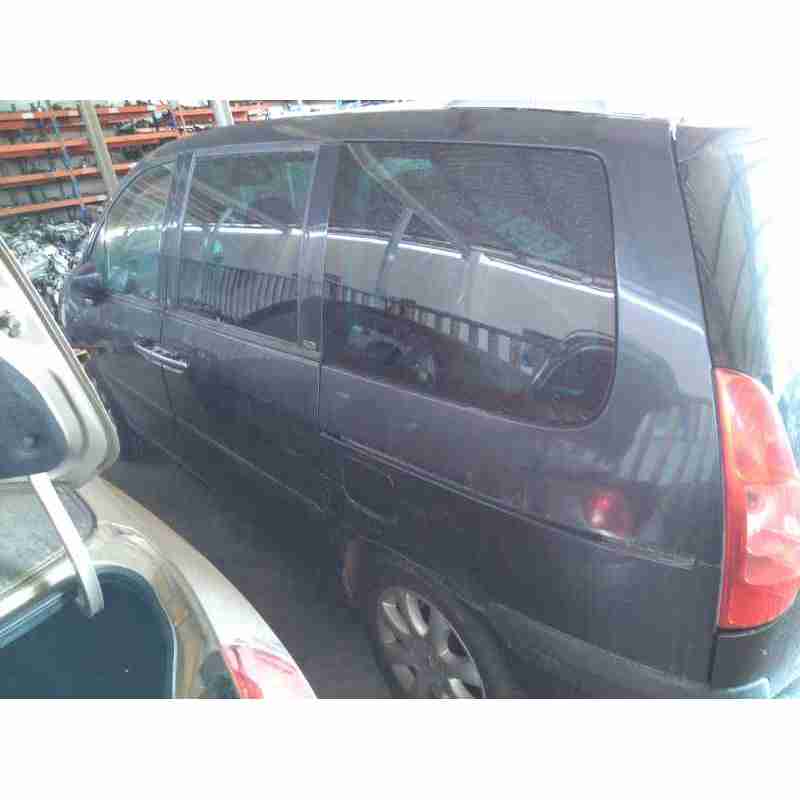peugeot 807 del año 2004