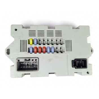 CAJA RELES / FUSIBLES CPLA14Q073AA 