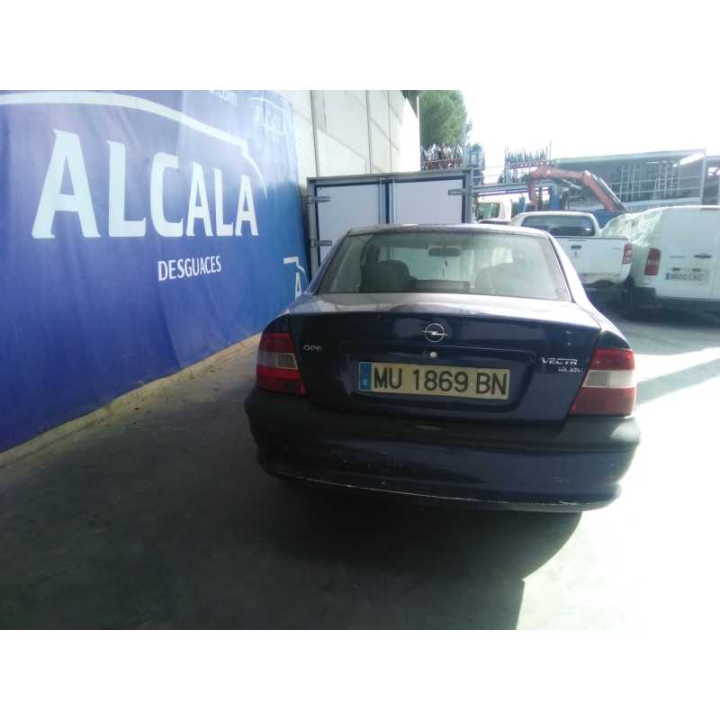 opel vectra b berlina del año 1997