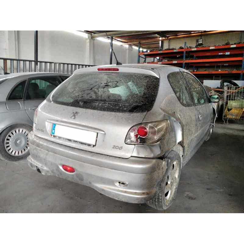 peugeot 206 berlina del año 2004