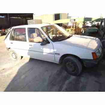PEUGEOT 205 BERLINA de desguace