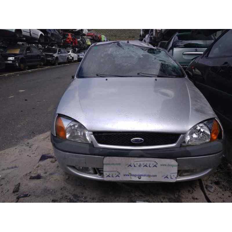 ford fiesta berlina (dx) del año 2001