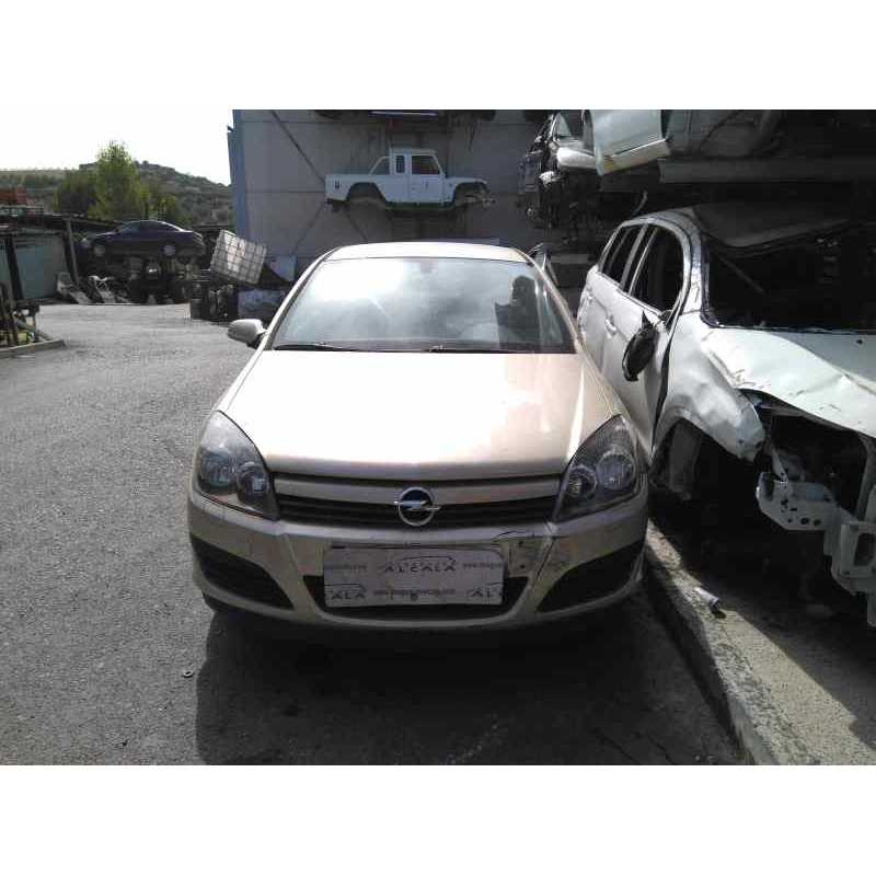 opel astra h berlina del año 2004
