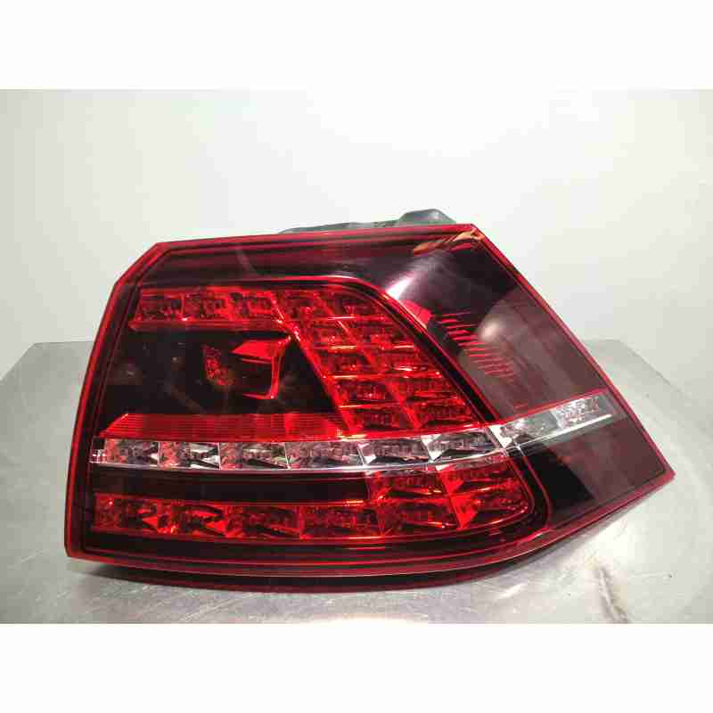 PILOTO TRASERO DERECHO LED 