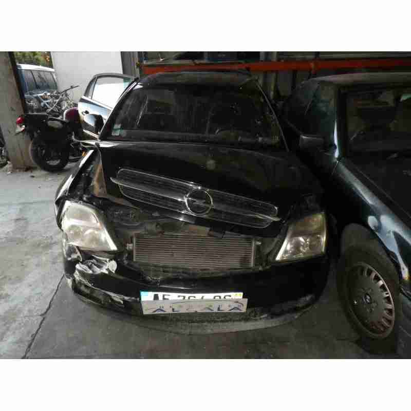 opel vectra c berlina del año 2002