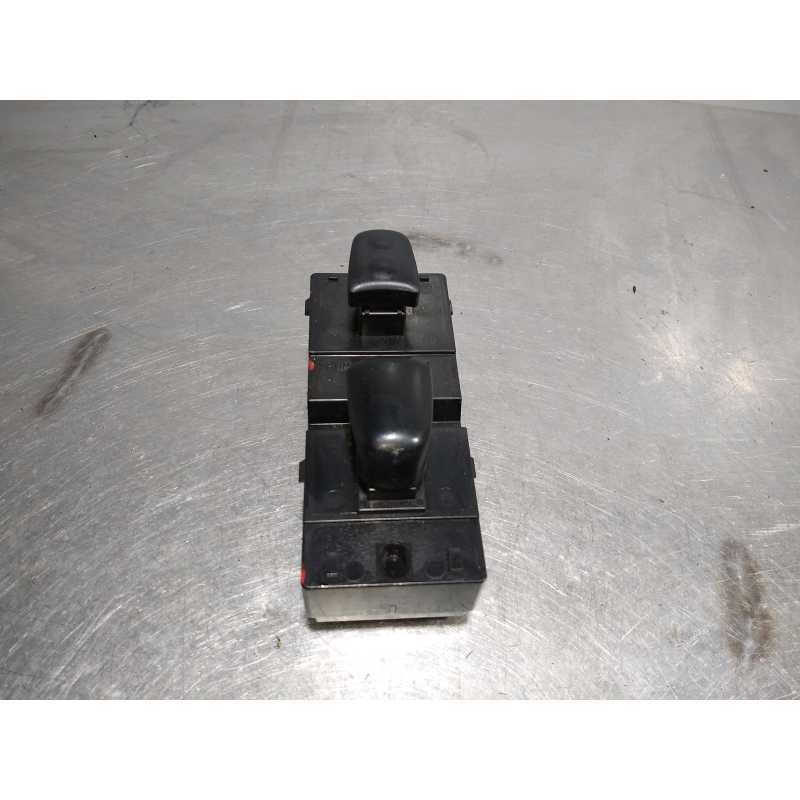 MANDO ELEVALUNAS DELANTERO DERECHO 254111KA5A 