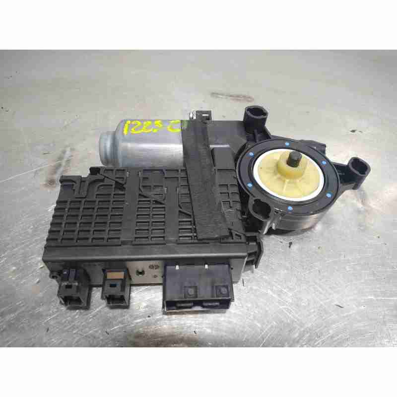 MOTOR ELEVALUNAS DELANTERO DERECHO 9654087780 