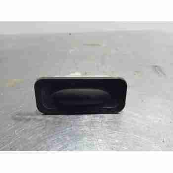 PULSADOR MALETERO / PORTON 8200076256 