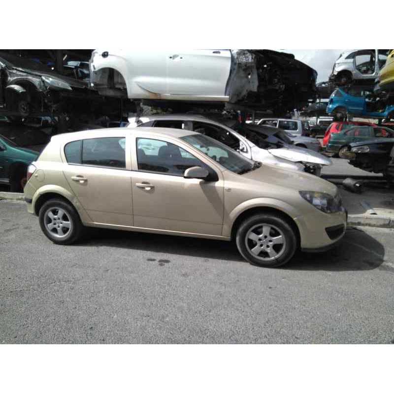 opel astra h berlina del año 2004