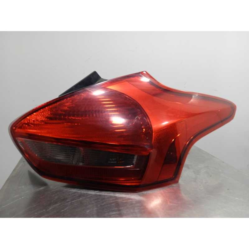 PILOTO TRASERO DERECHO F1EB13404CD 