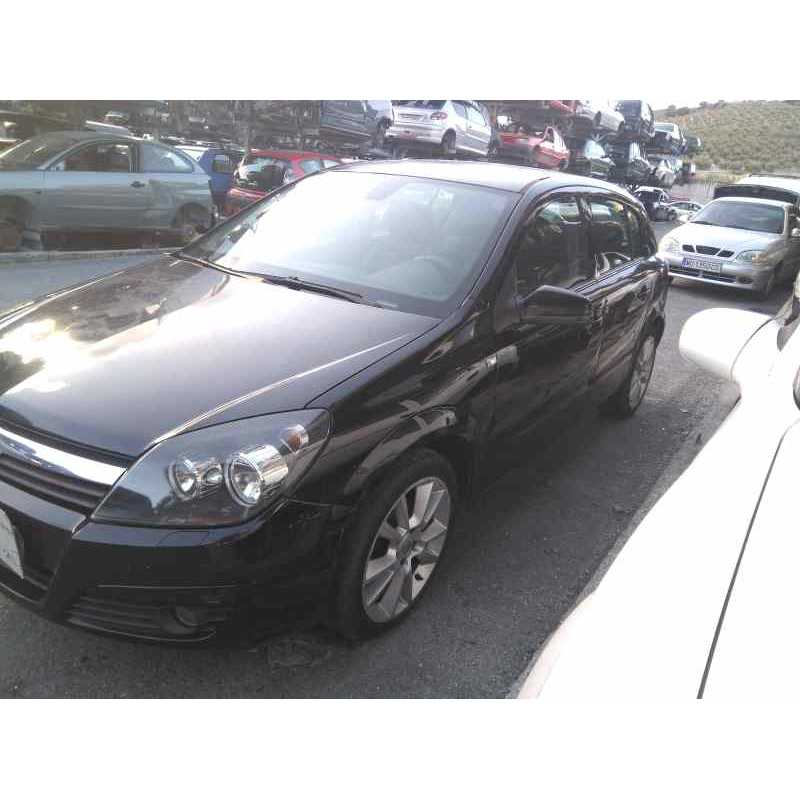 opel astra h berlina del año 2004