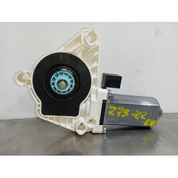MOTOR ELEVALUNAS DELANTERO DERECHO 5Q4959802B 