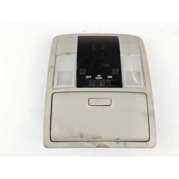 LUZ INTERIOR DELANTERA CENTRAL 8126060K20B0 