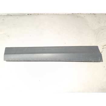 MOLDURA PUERTA DELANTERA IZQUIERDA 2GA854939 