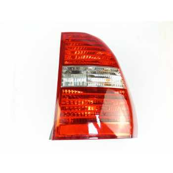 PILOTO TRASERO DERECHO 924021F010 924021F030 