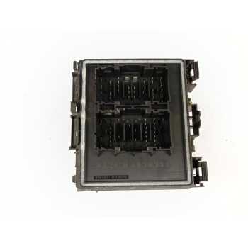 CAJA RELES / FUSIBLES H1BT14D068AG 