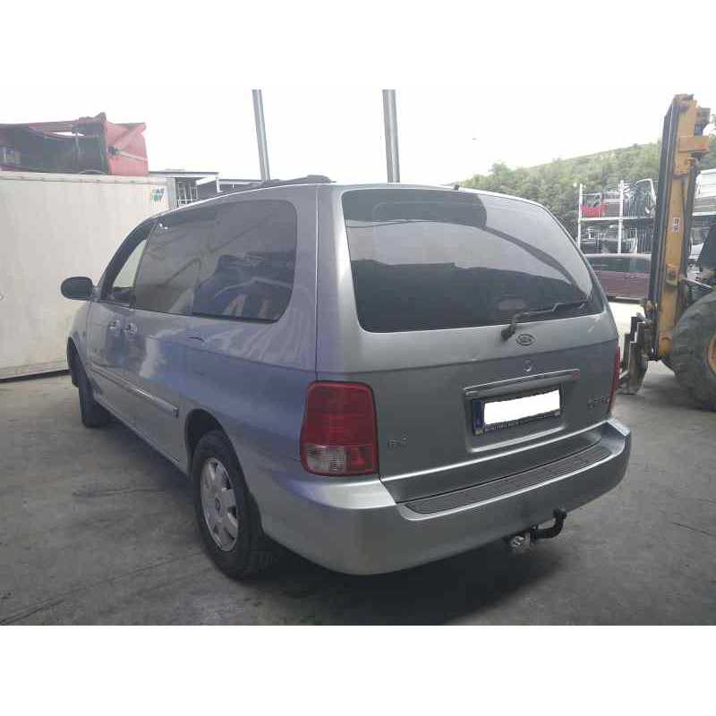 kia carnival ii del año 2002