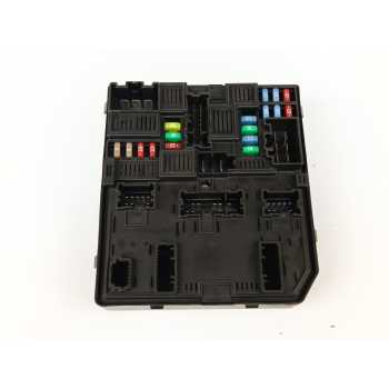 CAJA RELES / FUSIBLES 284B63349R 