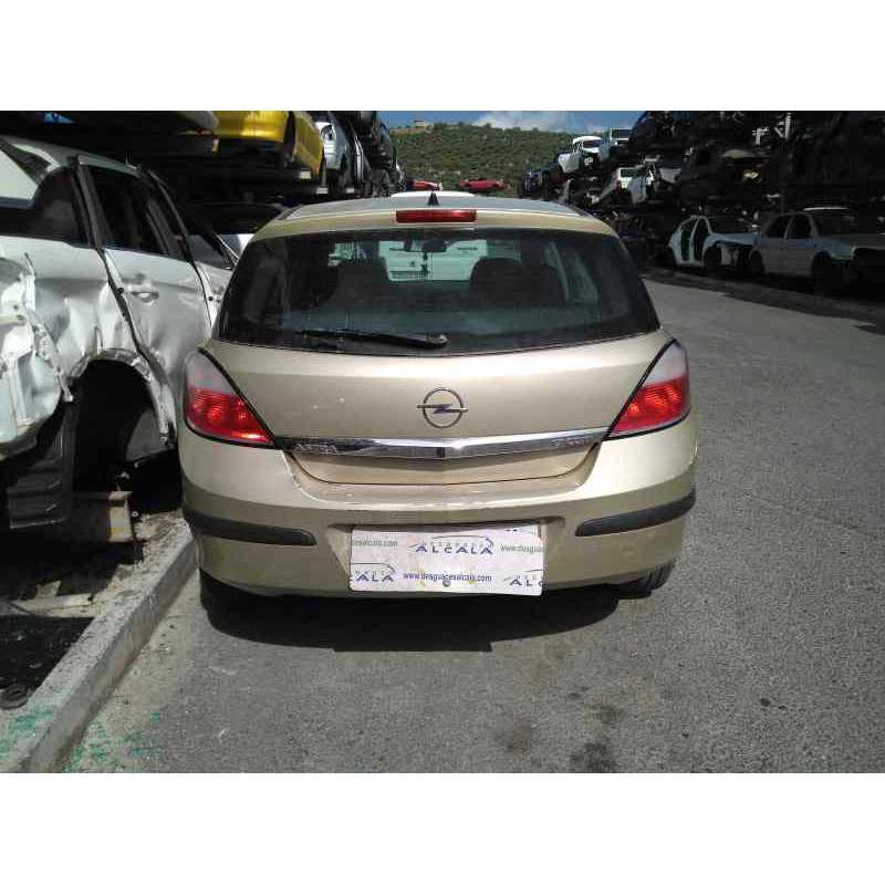 opel astra h berlina del año 2004