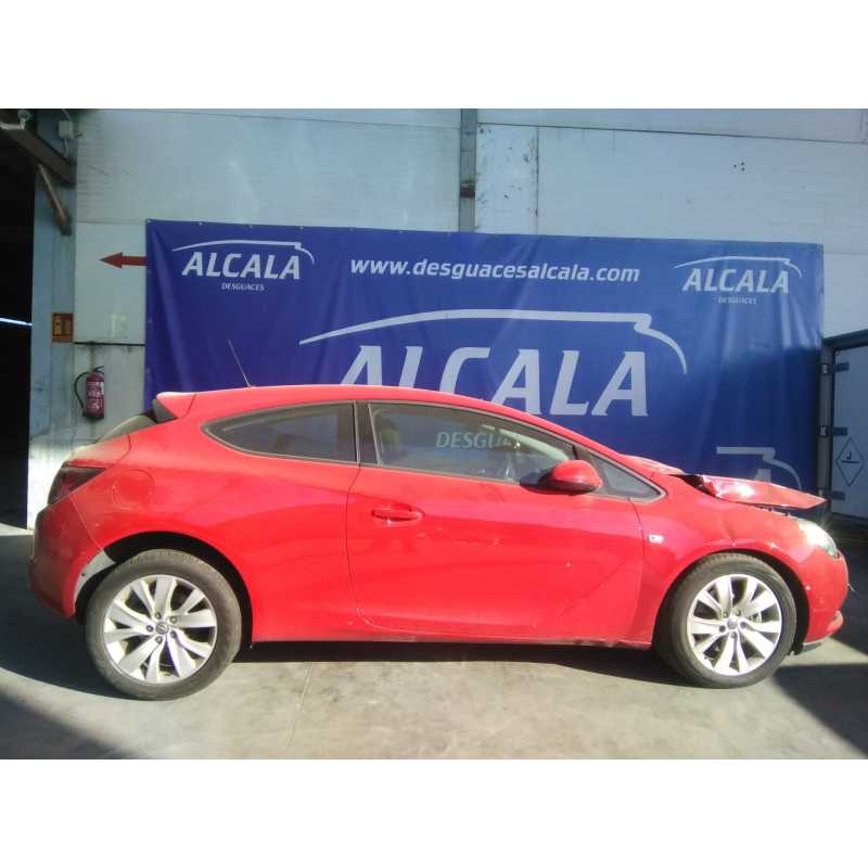 opel astra j gtc del año 2014