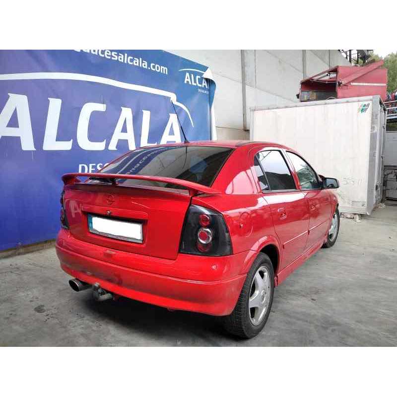 opel astra g berlina del año 2000