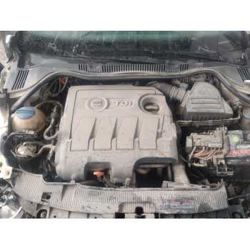 SEAT IBIZA (6J5) de desguace