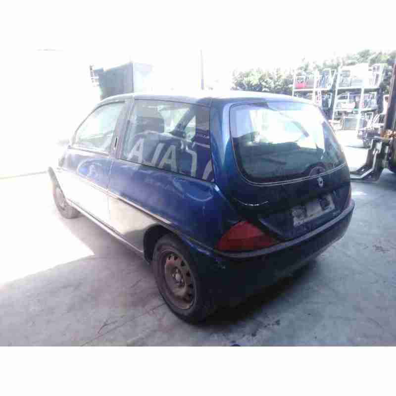 lancia lancia y del año 1997