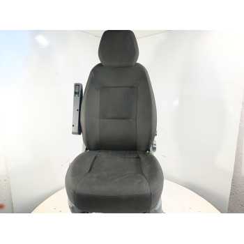ASIENTO DELANTERO IZQUIERDO TELA MANUAL COMERCIAL