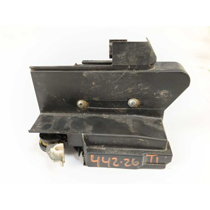 CERRADURA PUERTA TRASERA IZQUIERDA 825033361R 