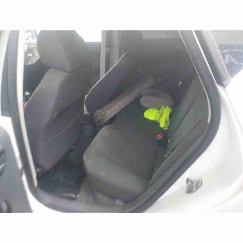seat ibiza (6j5) del año 2010